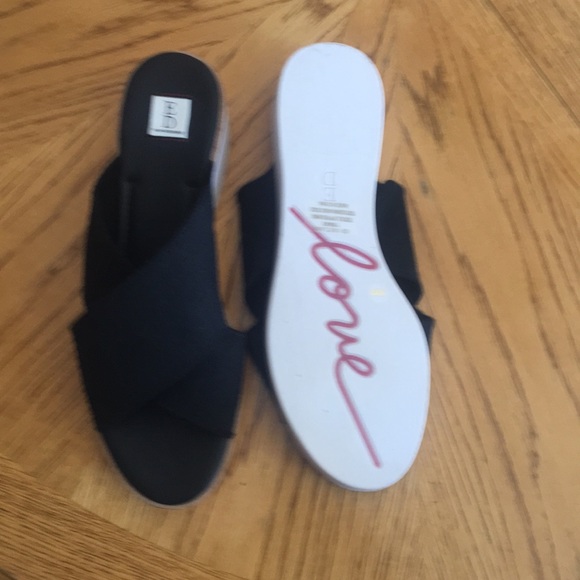 Sandals Ellen DeGeneres slip on never worn size 11 - Picture 3 of 3